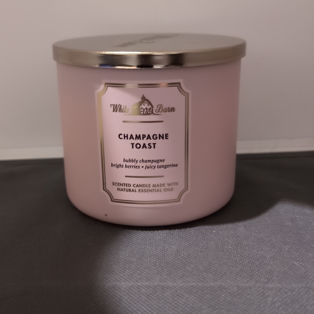 White Barn Champagne Toast Pink Candle with Shiny Lid